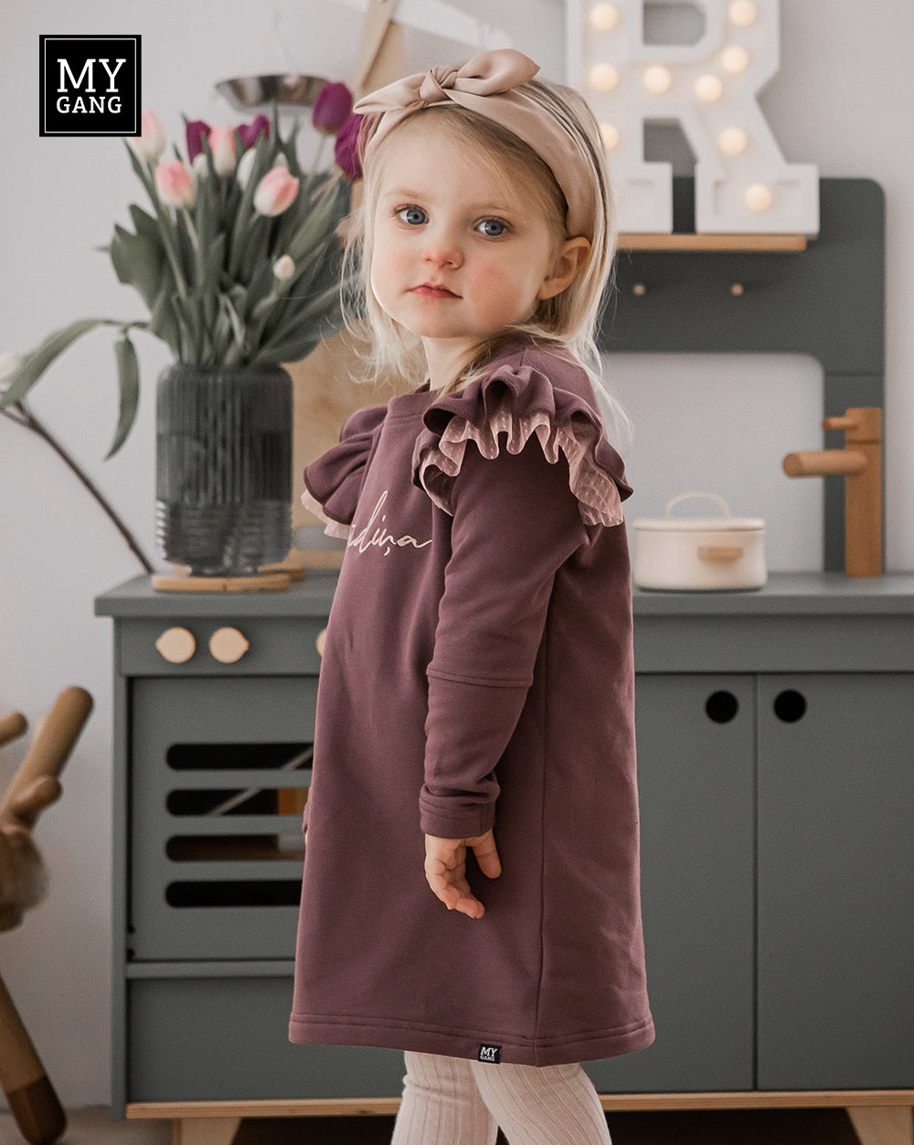 Sweatshirt dress with frills SUUR ÕDE