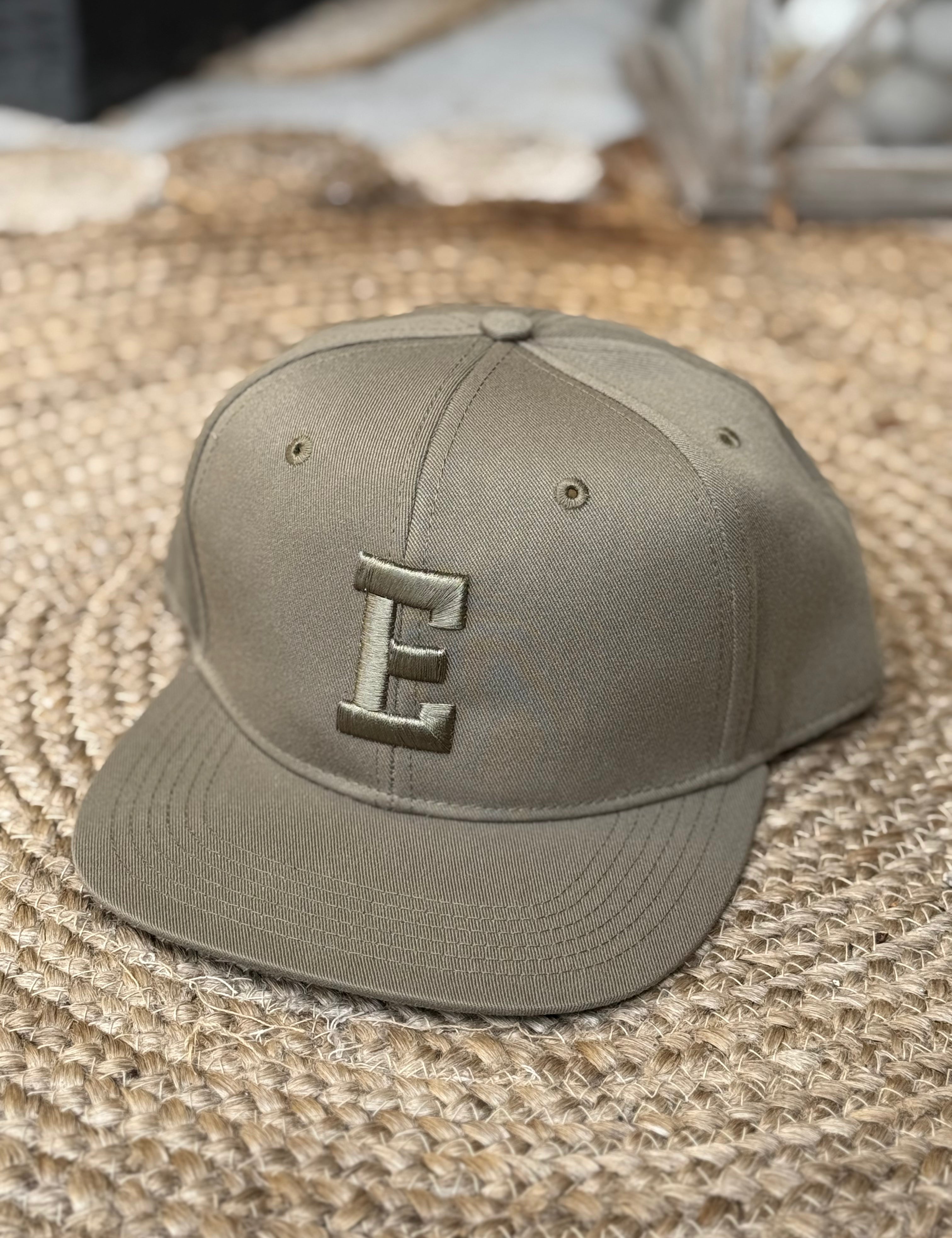 Snap back with letter