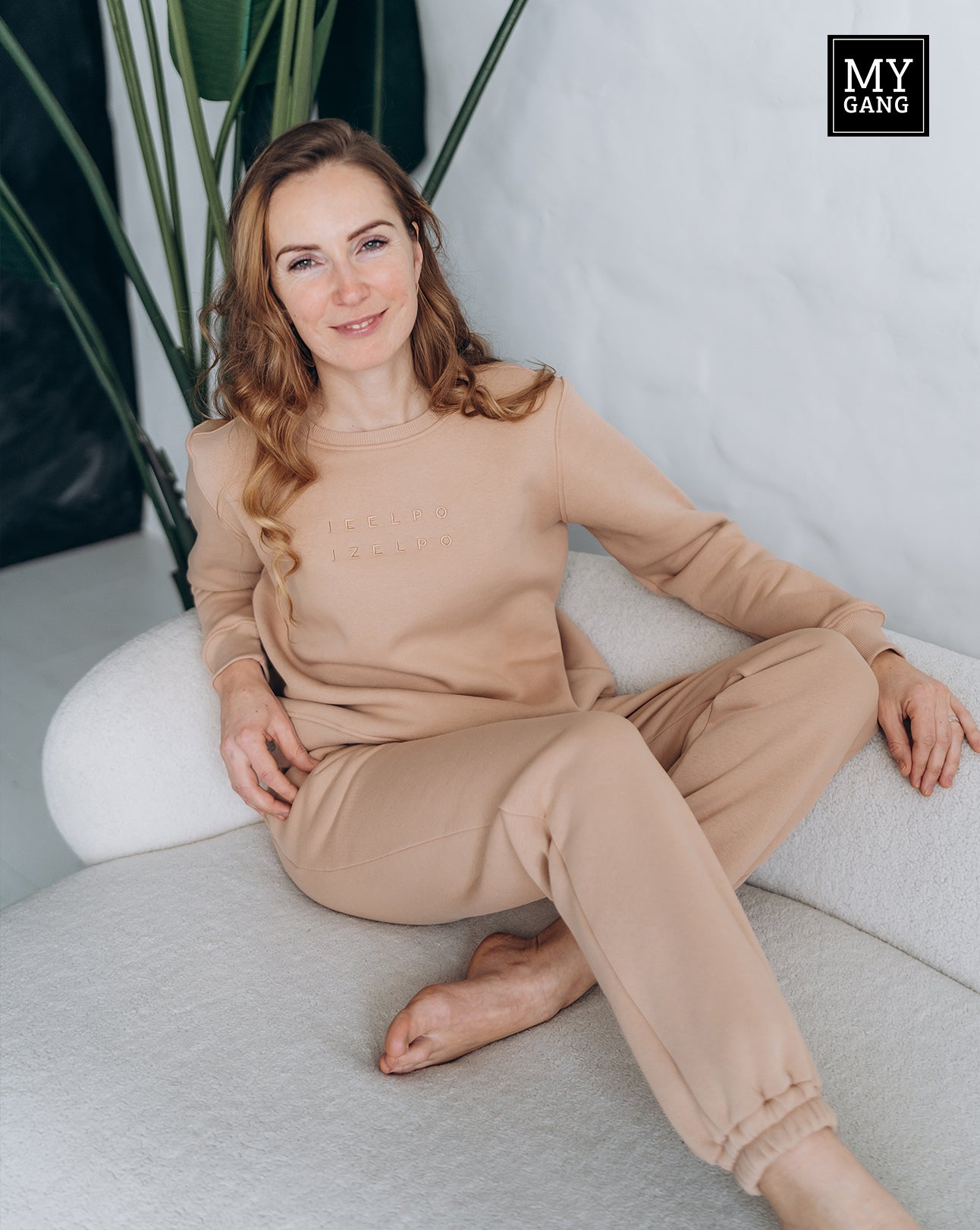 Women’s Pants with Elastic Hem